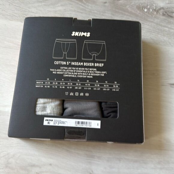 Skims boxer Brief 5” inseam 3 pack Lt Heather Grey/Blk/gunmetal Nwt in box - Picture 5 of 6